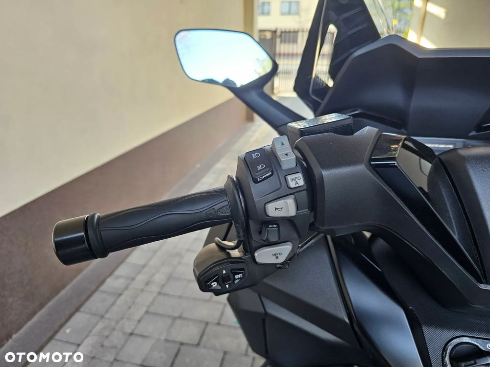 Honda NSS - 5