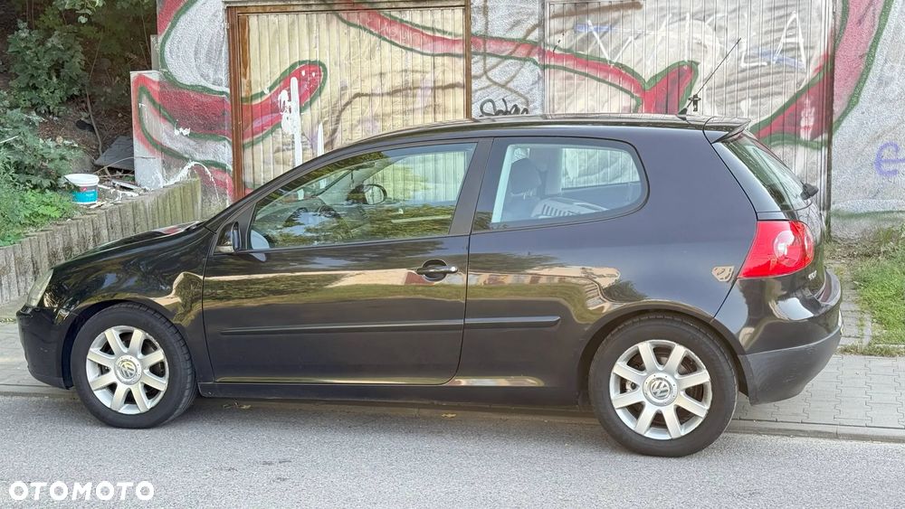 Volkswagen Golf 1.6 FSI Comfortline - 3