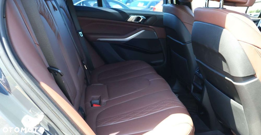 BMW X5 xDrive40d mHEV - 17