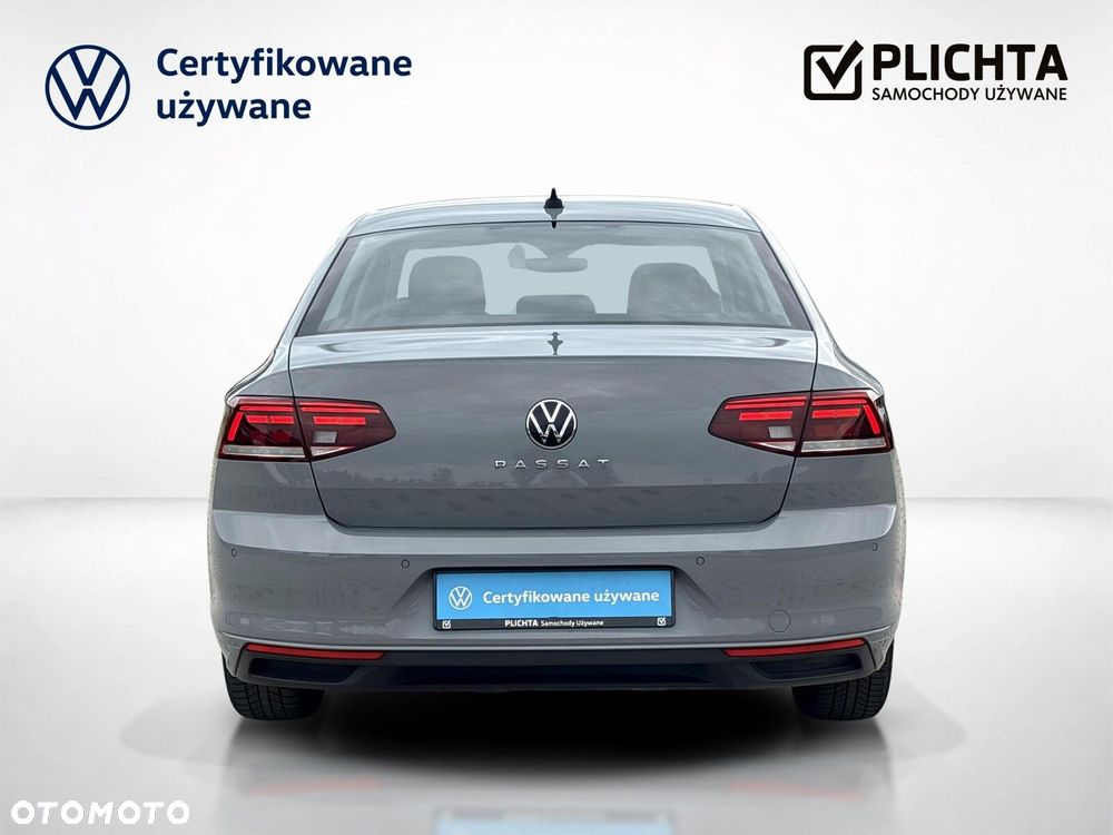 Volkswagen Passat - 5