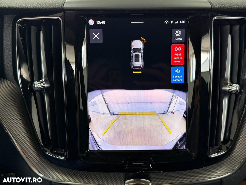 Volvo XC 60 T8 AWD Plus Dark - 27