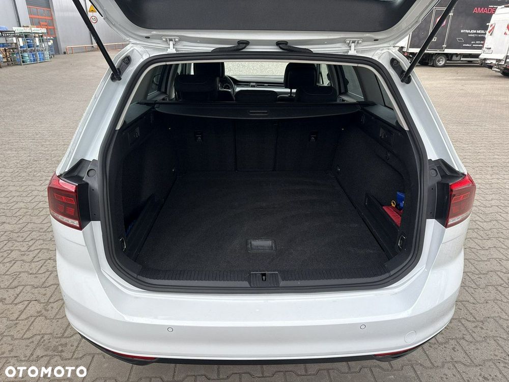 Volkswagen Passat 1.5 TSI EVO Business - 16