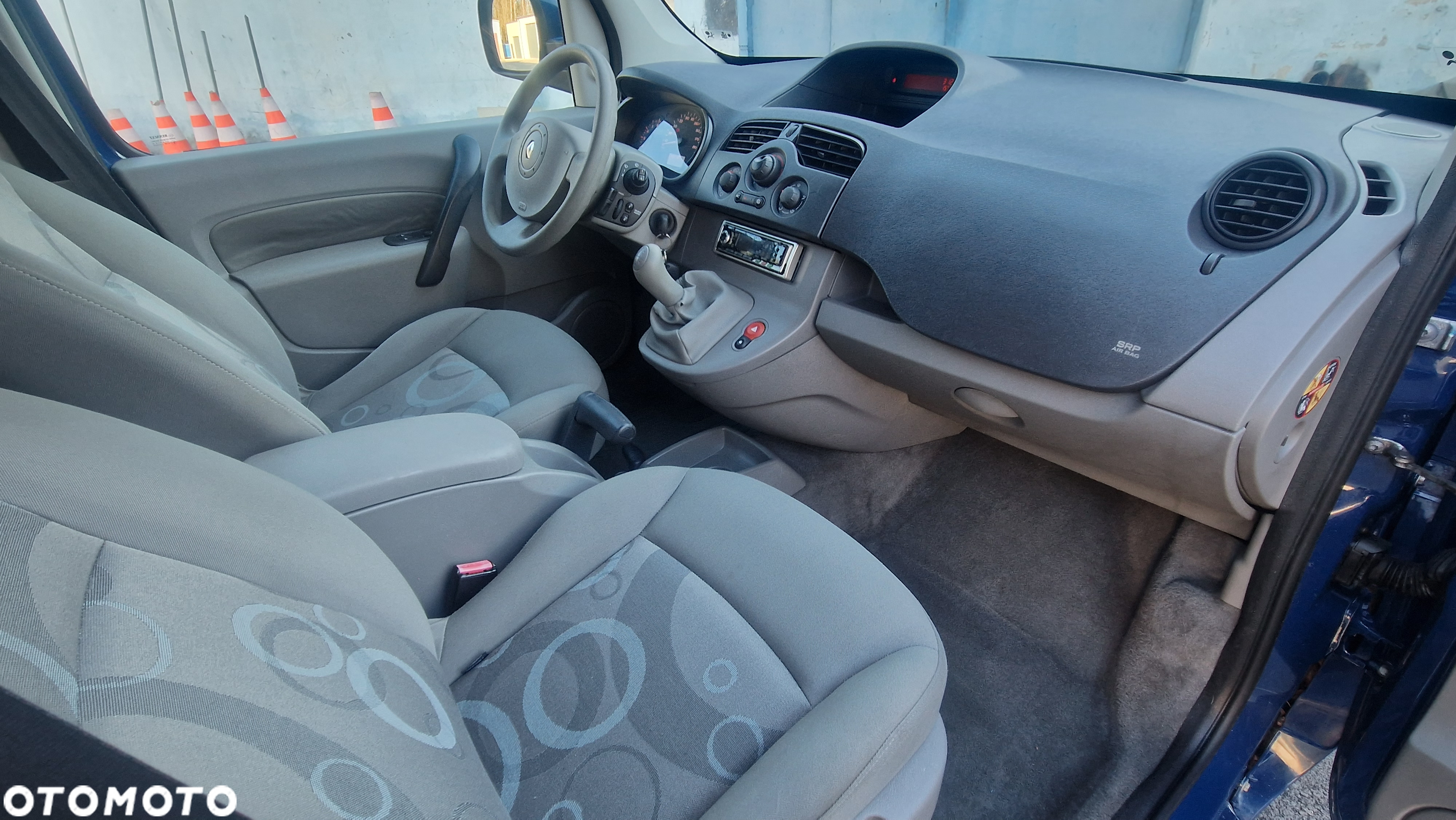 Renault Kangoo 1.6 8V 90 Happy Family - 18