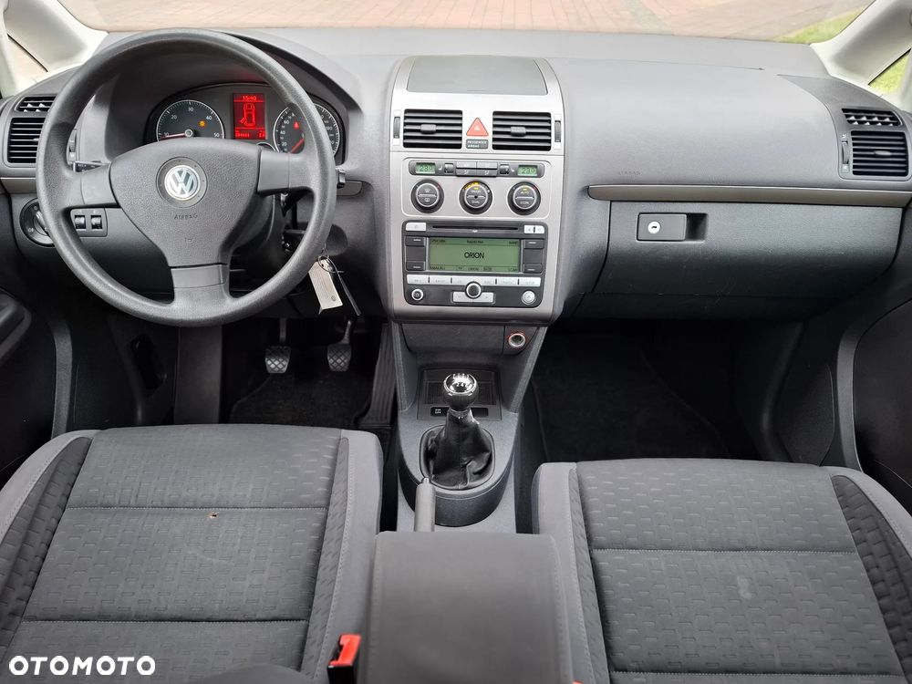 Volkswagen Touran 1.9 TDI DPF Highline - 10