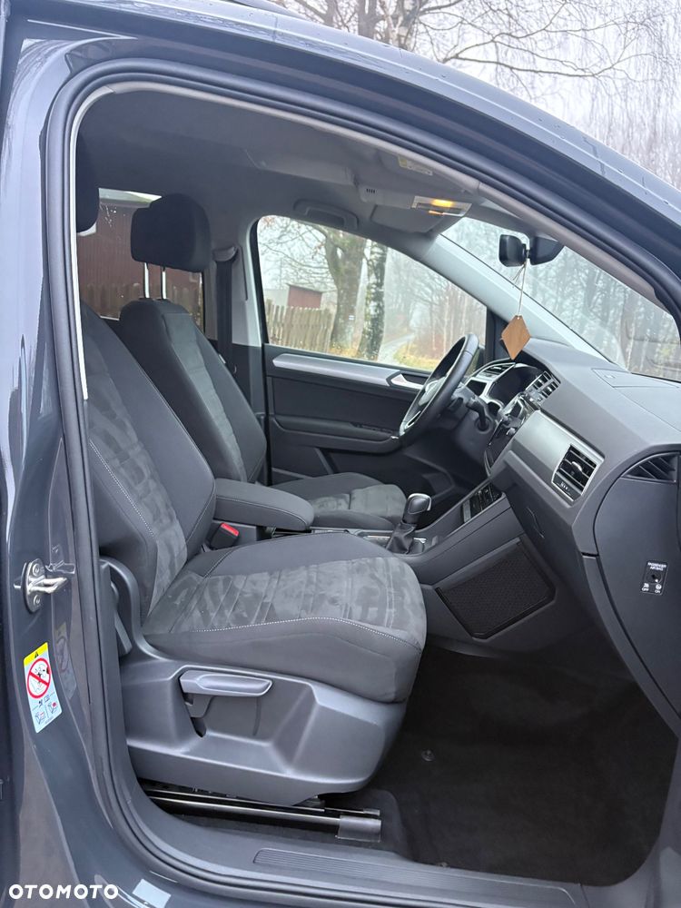 Volkswagen Touran 2.0 TDI BMT Active DSG - 25