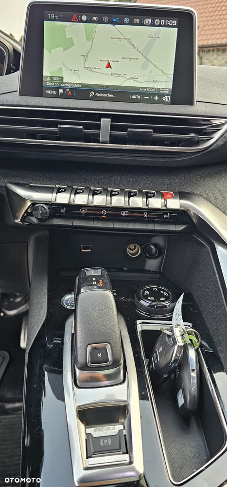 Peugeot 3008 - 16