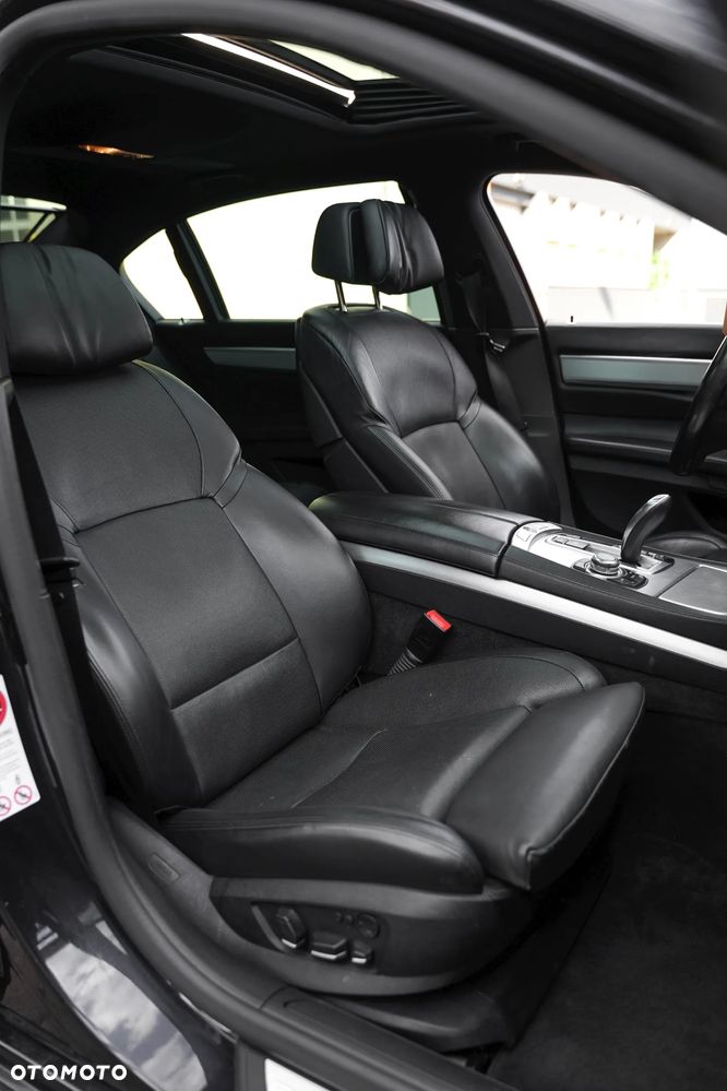 BMW Seria 7 730d L - 24