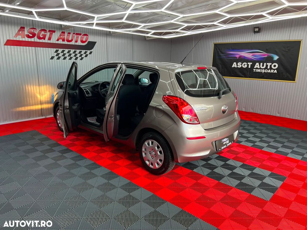 Hyundai i20 - 17