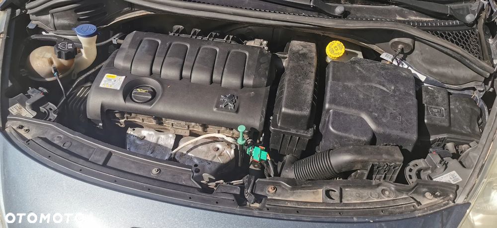 Peugeot 207 1.4 16V Trendy - 15