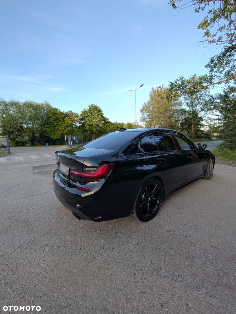 BMW Seria 3 330i xDrive Sport - 4