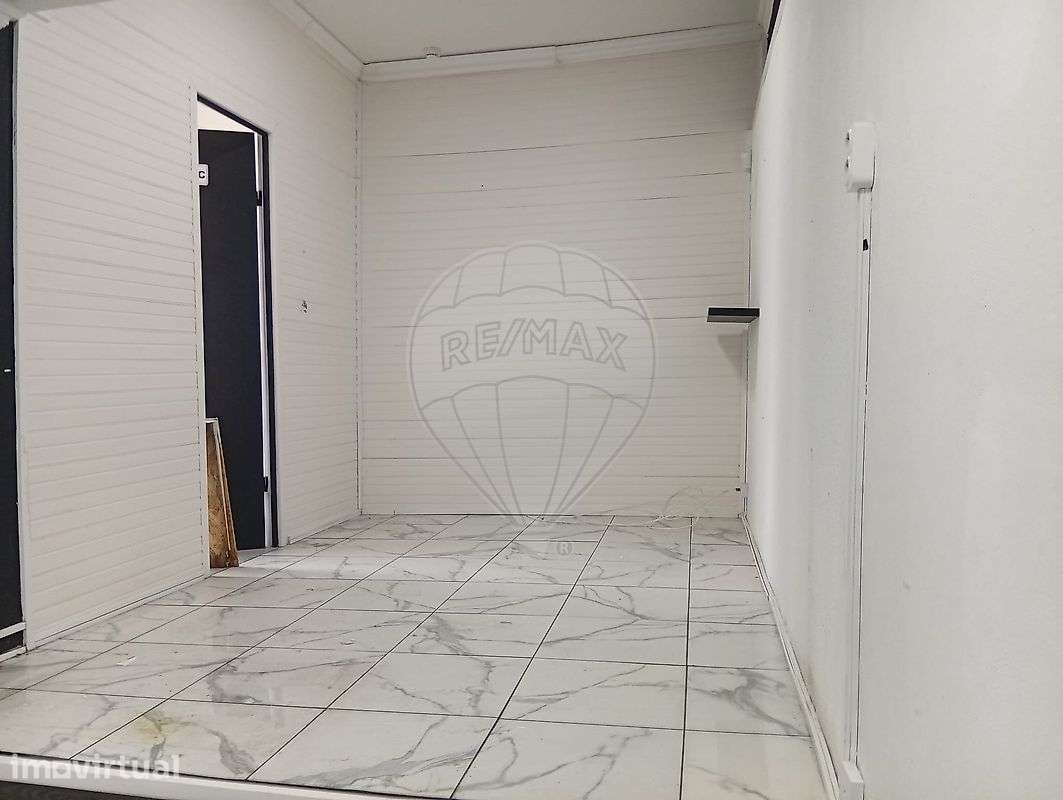Loja  para arrendamento - Grande imagem: 2/5