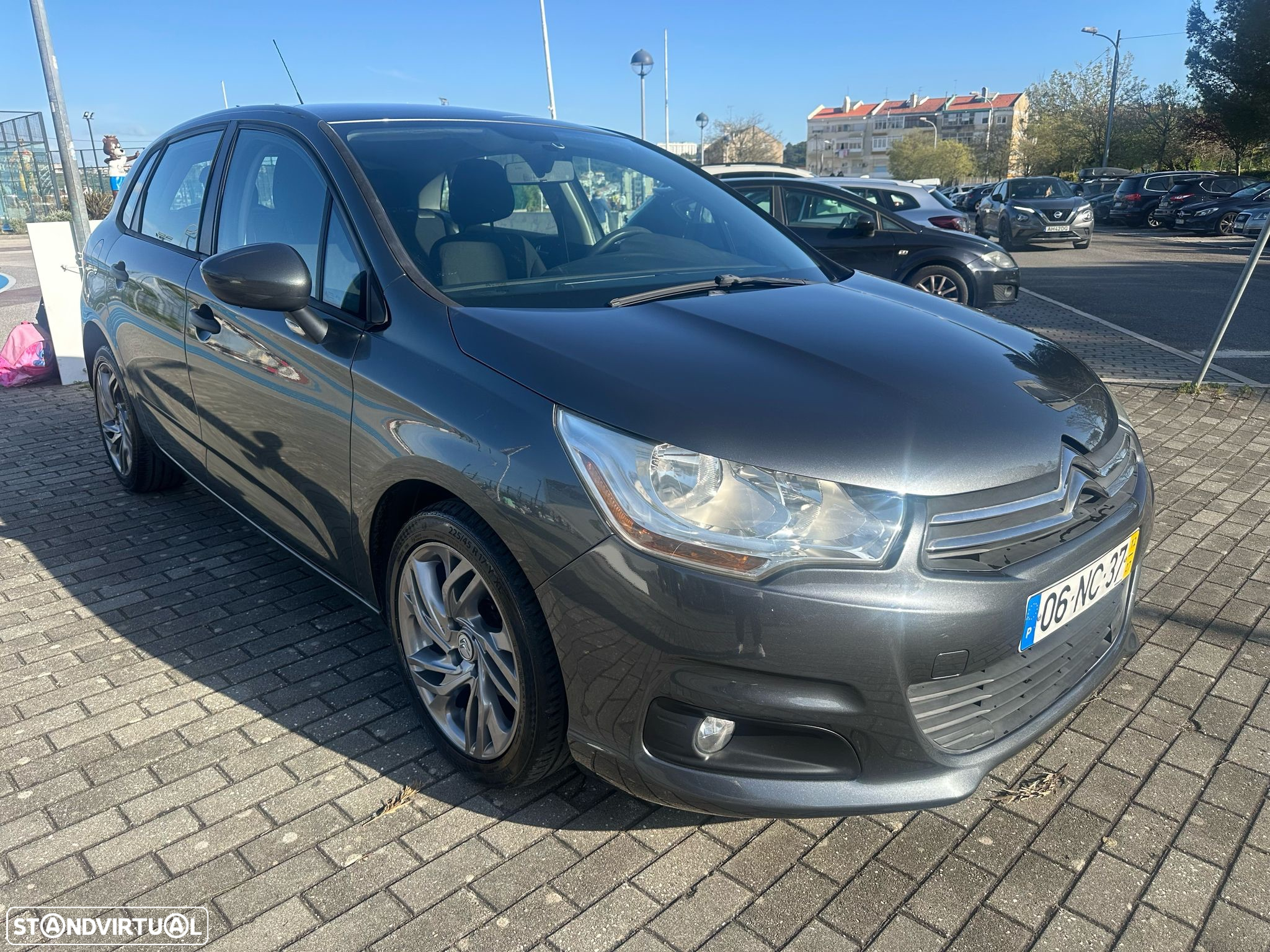 Citroën C4 1.6 HDi Attraction - 8