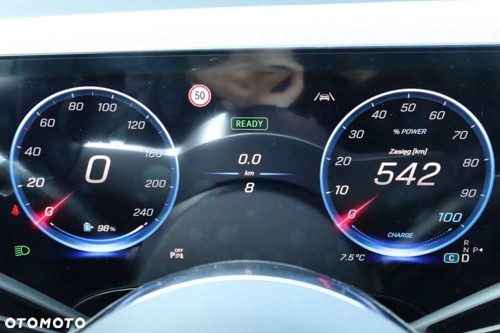 Mercedes-Benz GLB - 15