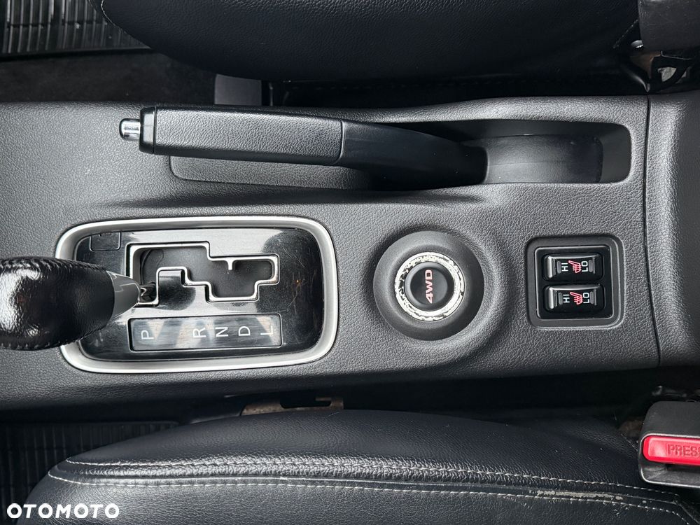 Mitsubishi Outlander - 29