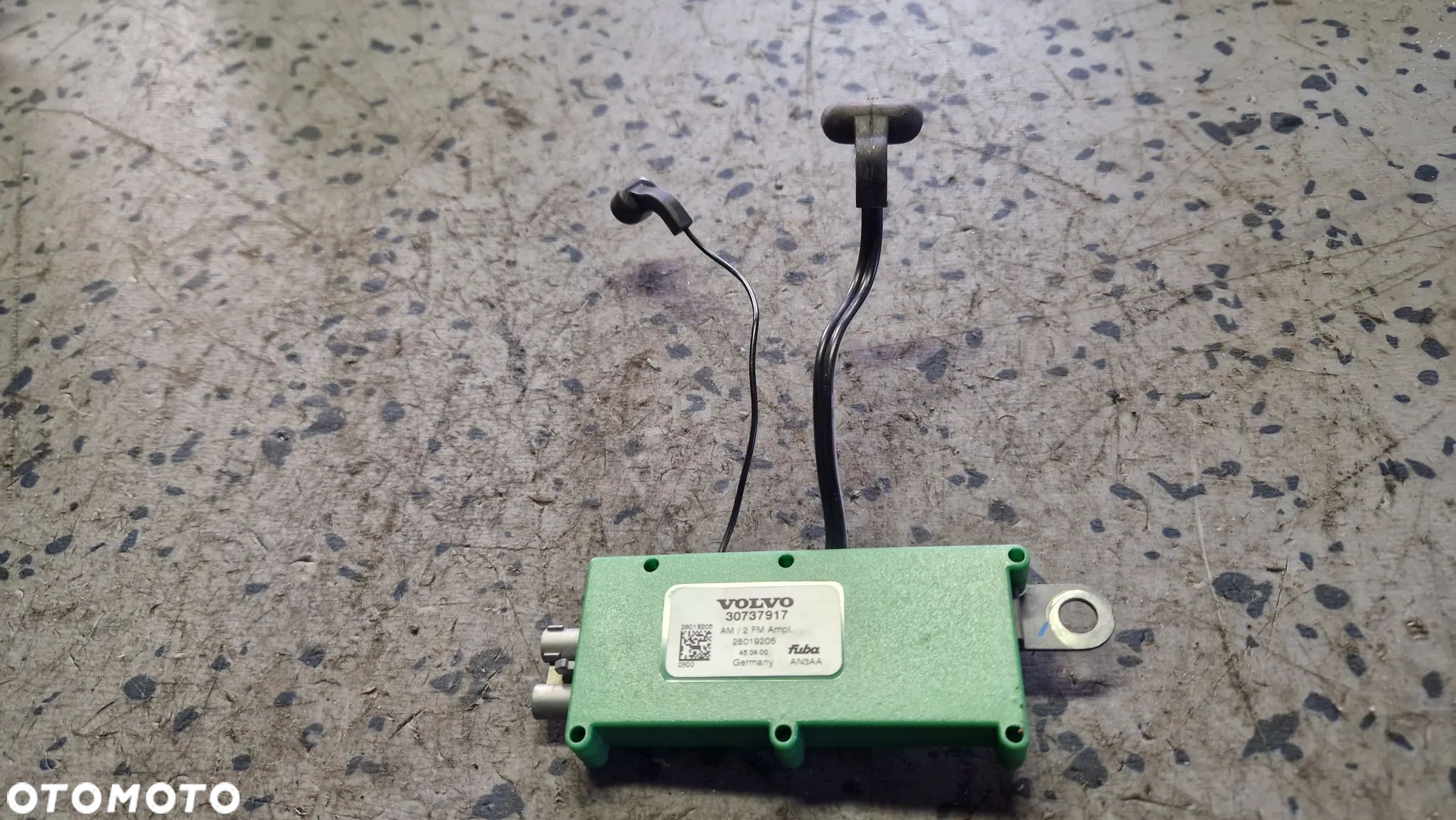 VOLVO S40 II V50 WZMACNIACZ ANTENOWY 30737917 - 1