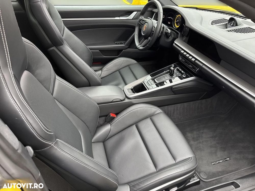 Porsche 911 Carrera S PDK - 12