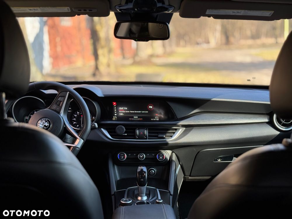 Alfa Romeo Stelvio 2.0 Turbo 16V AT8-Q4 Super - 10