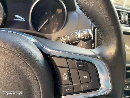 Jaguar F-Pace 20d AWD Aut. Prestige - 23