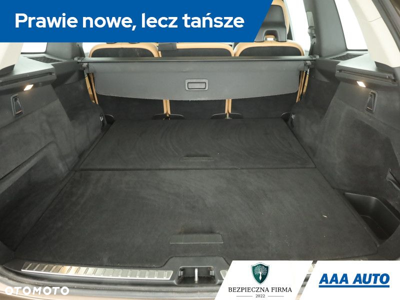 Volvo XC 90 - 12