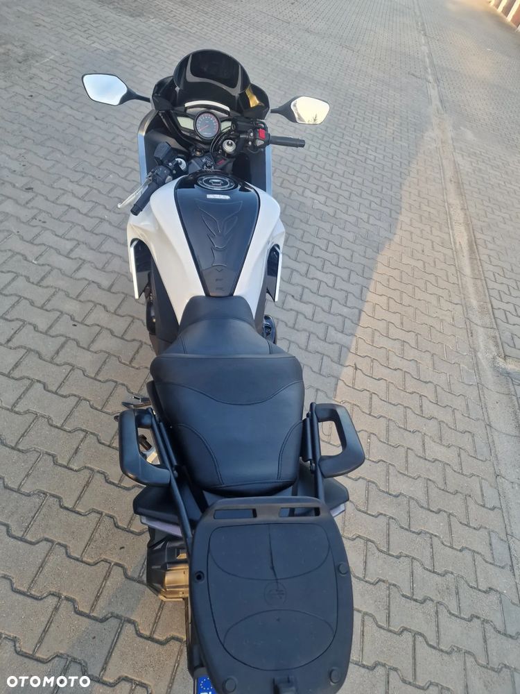 Honda VFR - 14