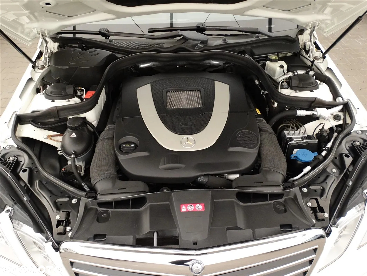 Mercedes-Benz Klasa E 500 Avantgarde - 40