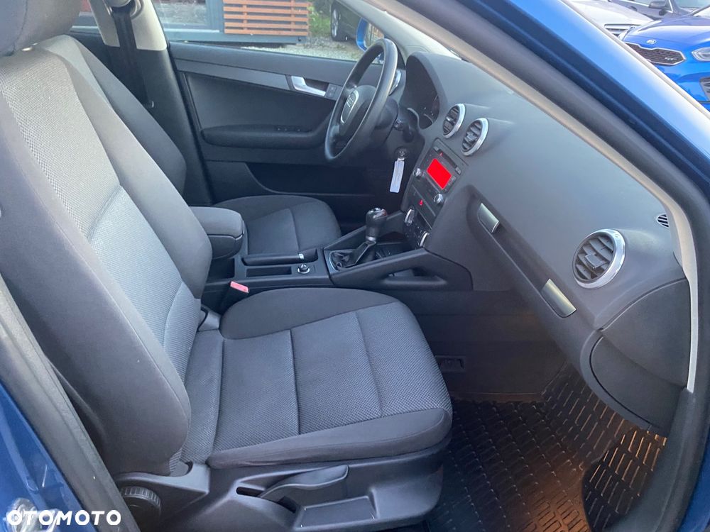 Audi A3 Sportback 1.6 Attraction - 25