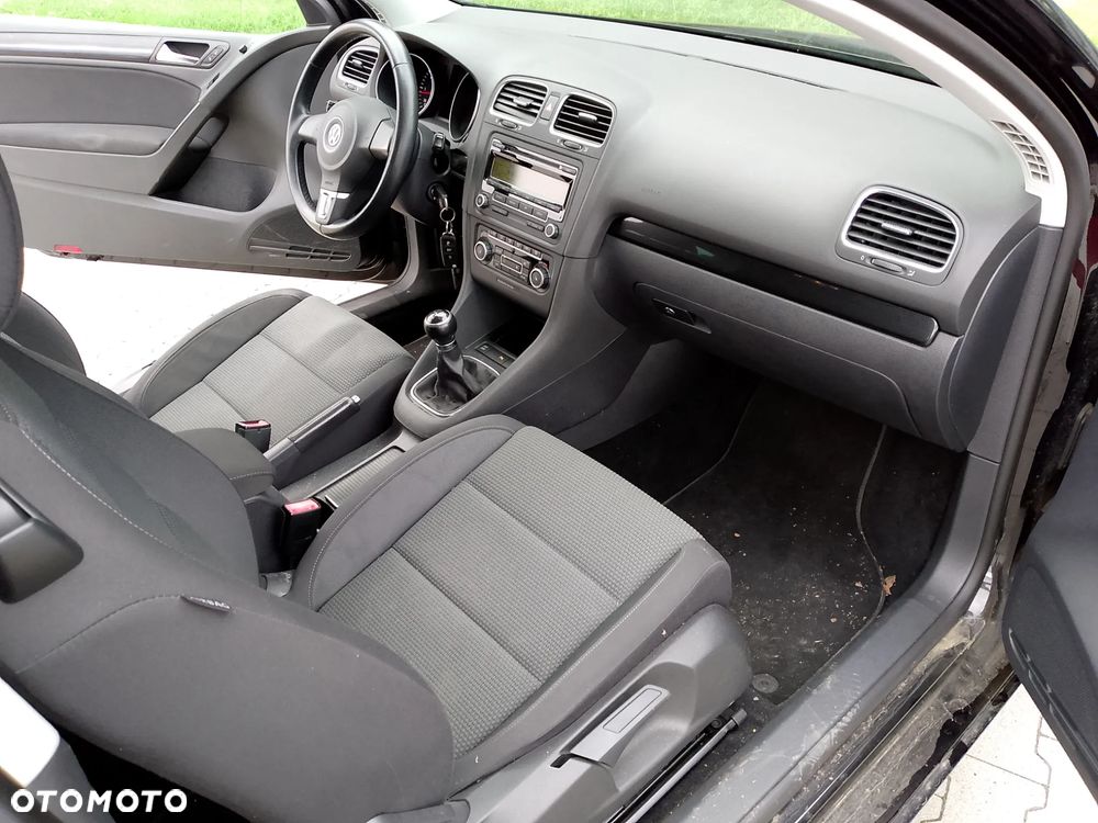 Volkswagen Golf 1.6 TDI DPF Highline - 4