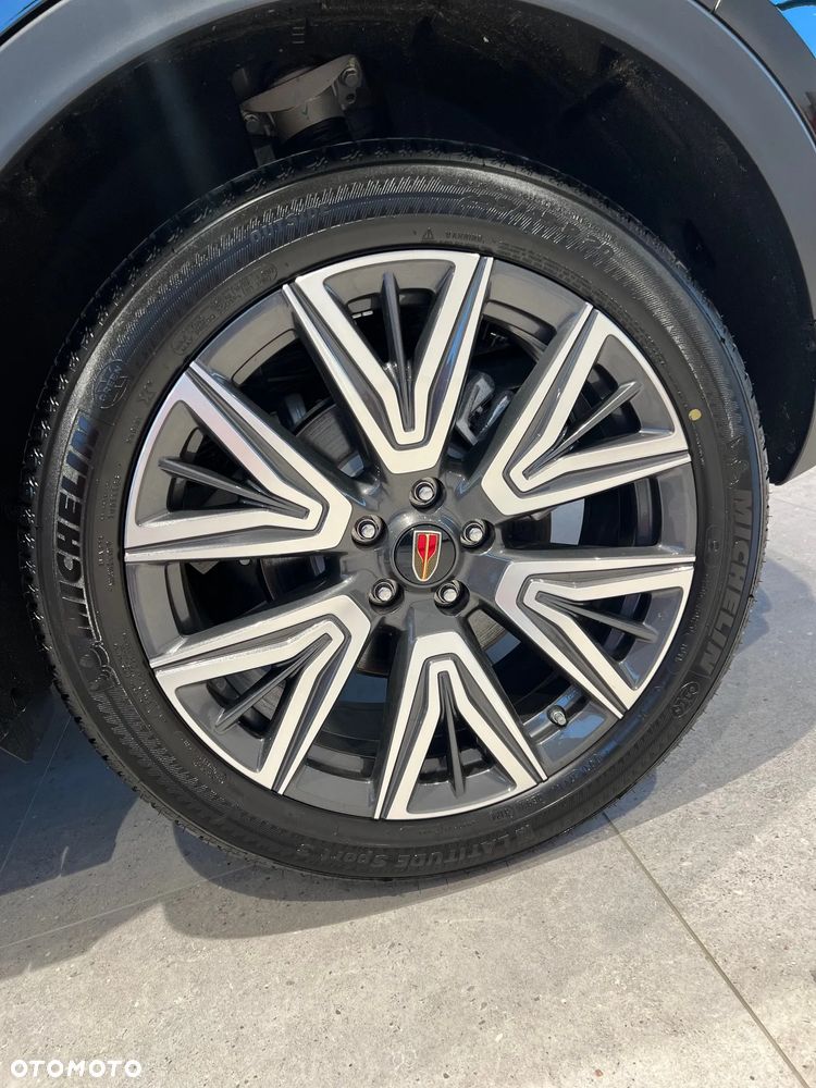Hongqi HS5 - 10