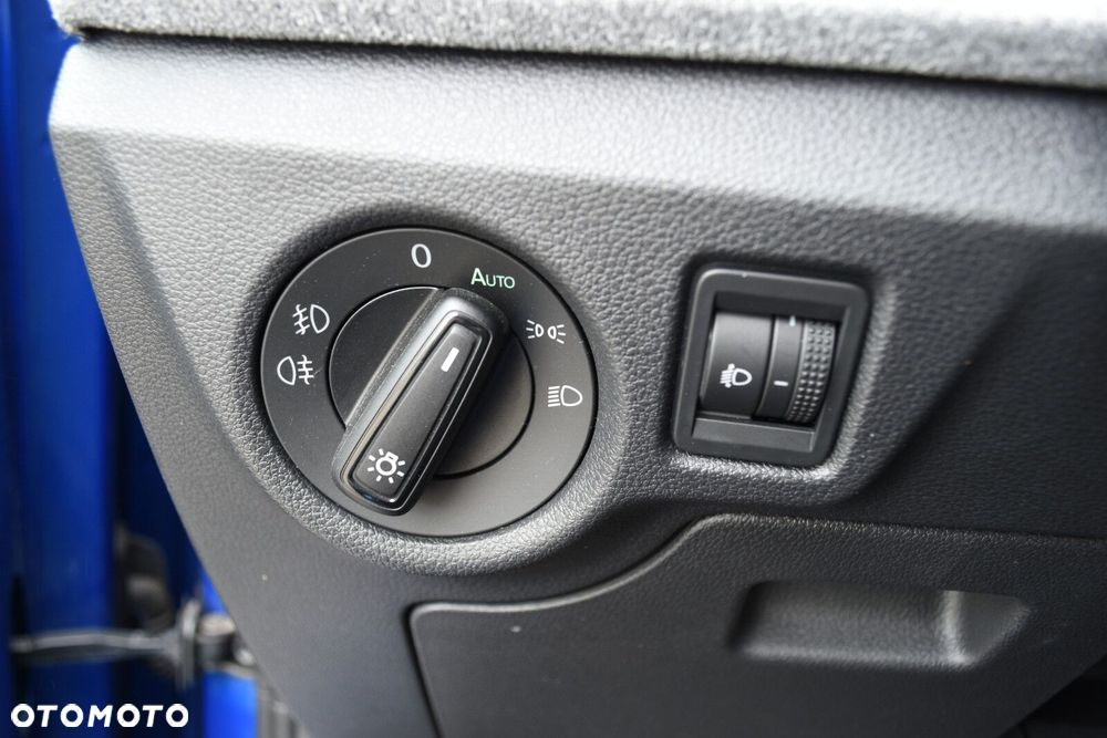 Skoda Kamiq 1.0 TSI Selection DSG - 25