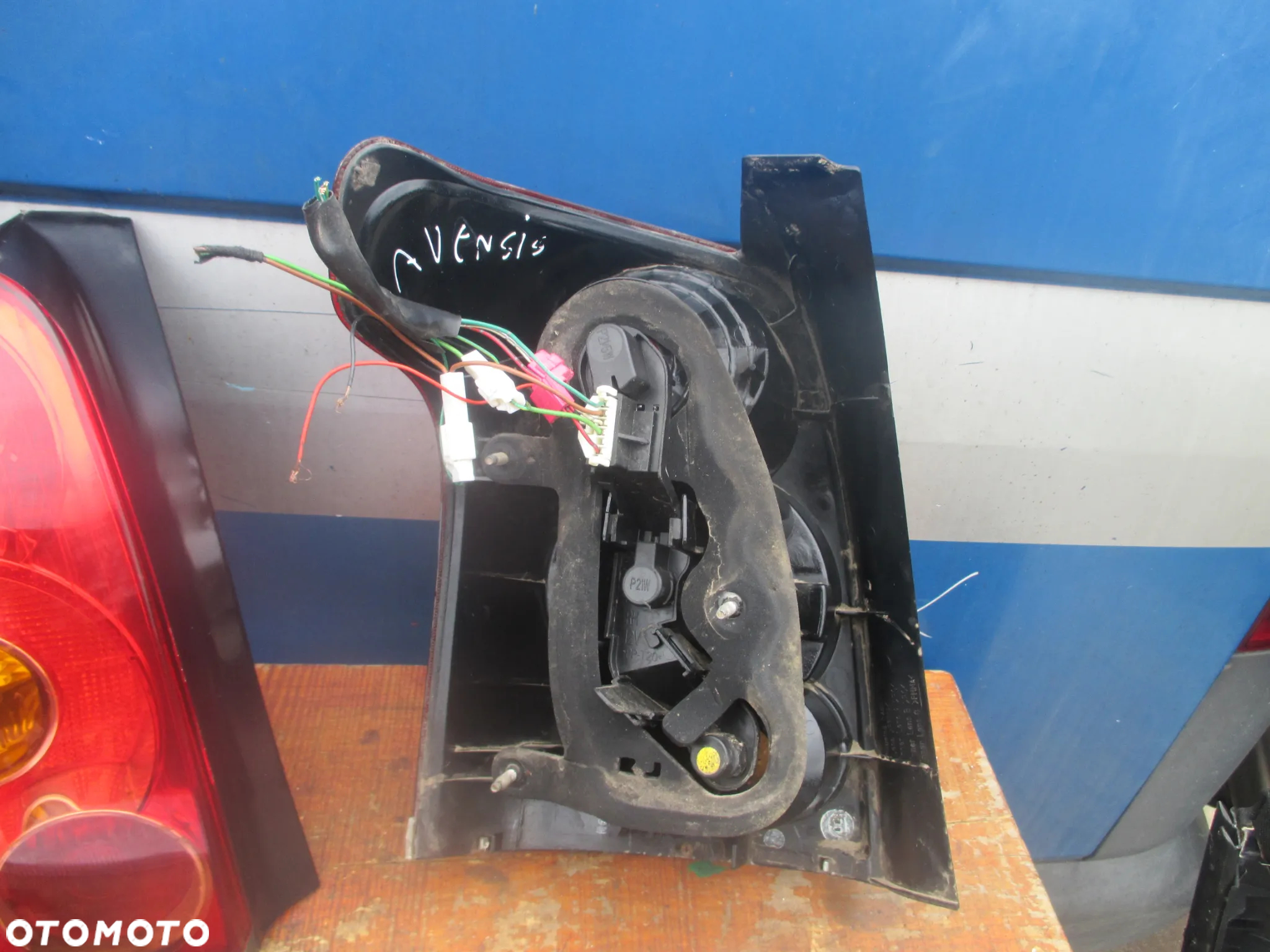 lampa prawa  tył Avensis T25 - 4