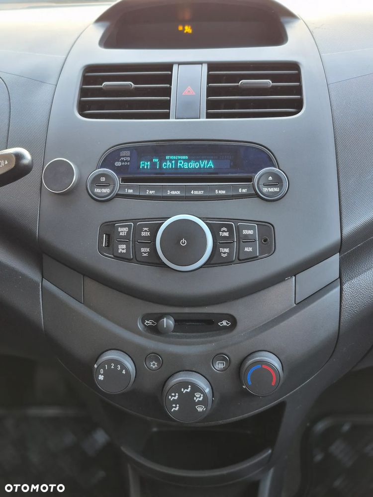 Chevrolet Spark 1.0 LT - 17