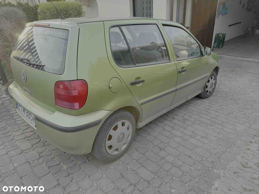 Volkswagen Polo - 2