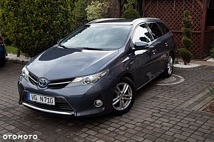 Toyota Auris 1.8 HSD Luna - 10