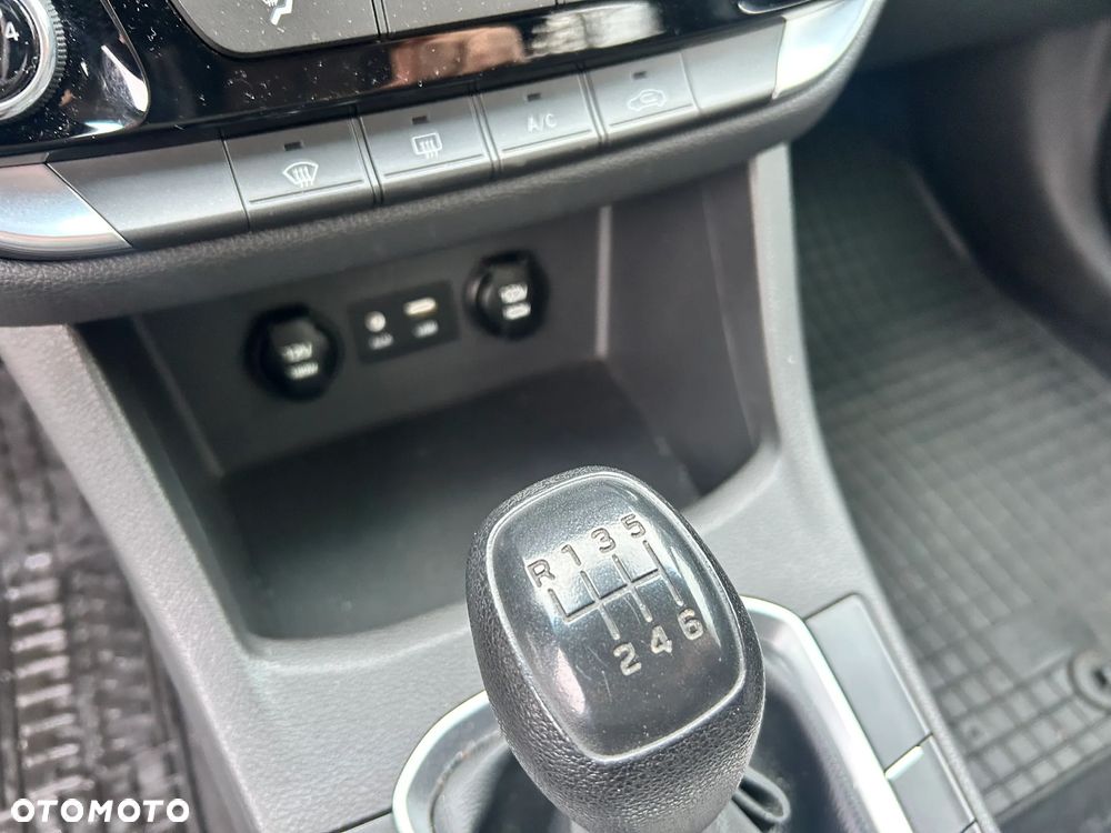 Hyundai i30 1.4 Classic + - 12