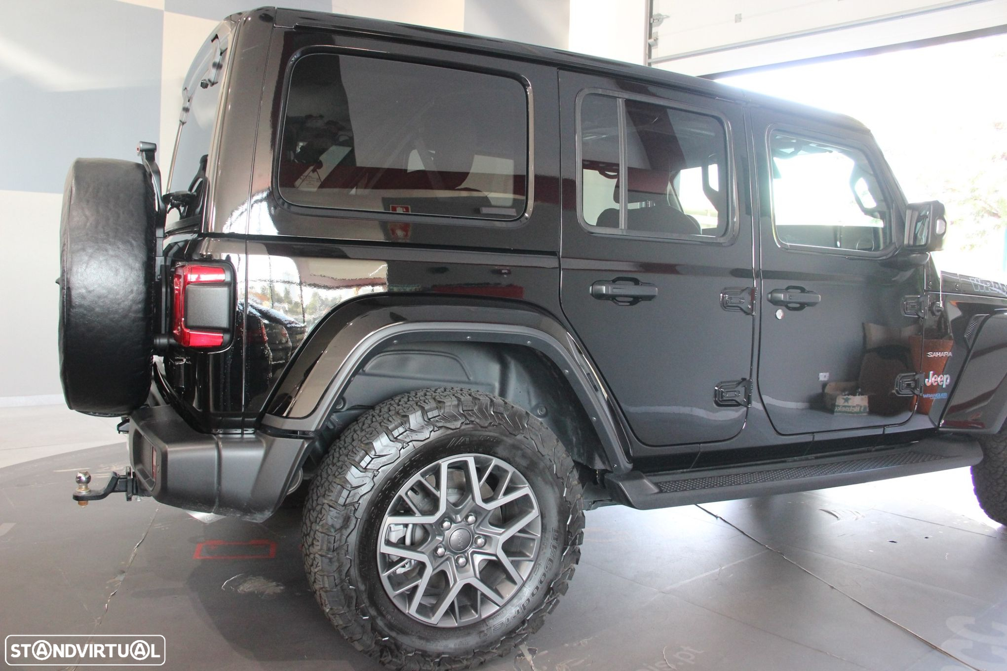 Jeep Wrangler Unlimited - 21