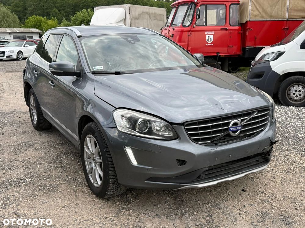 Volvo XC 60 D4 Drive-E Momentum - 4