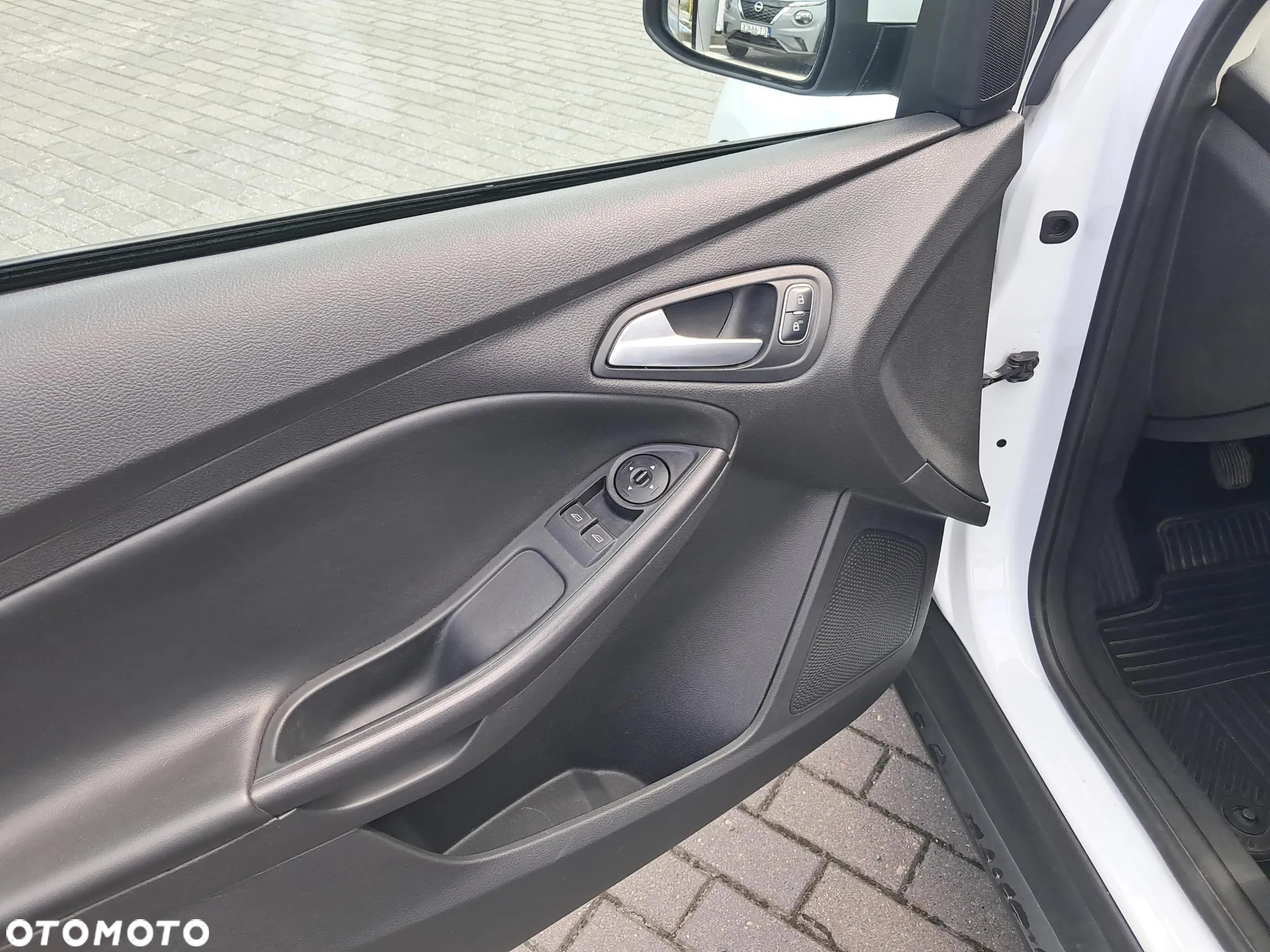 Ford Focus 1.6 Trend - 10
