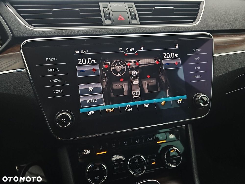 Skoda Superb 2.0 TDI SCR 4x4 Scout DSG - 34