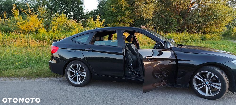 BMW Seria 3 328i xDrive Sport Line - 12