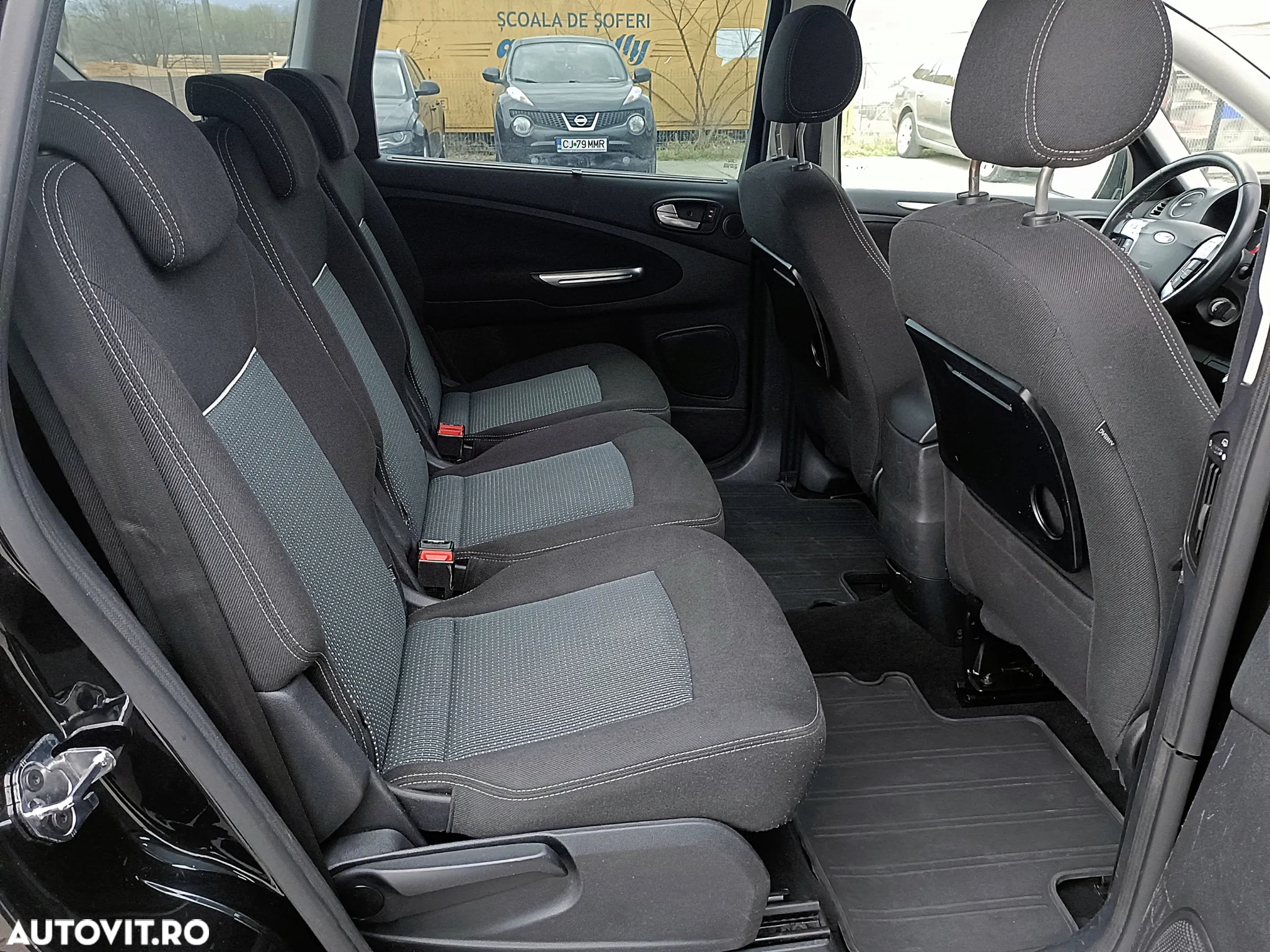 Ford S-Max 2.0 TDCi Trend - 12