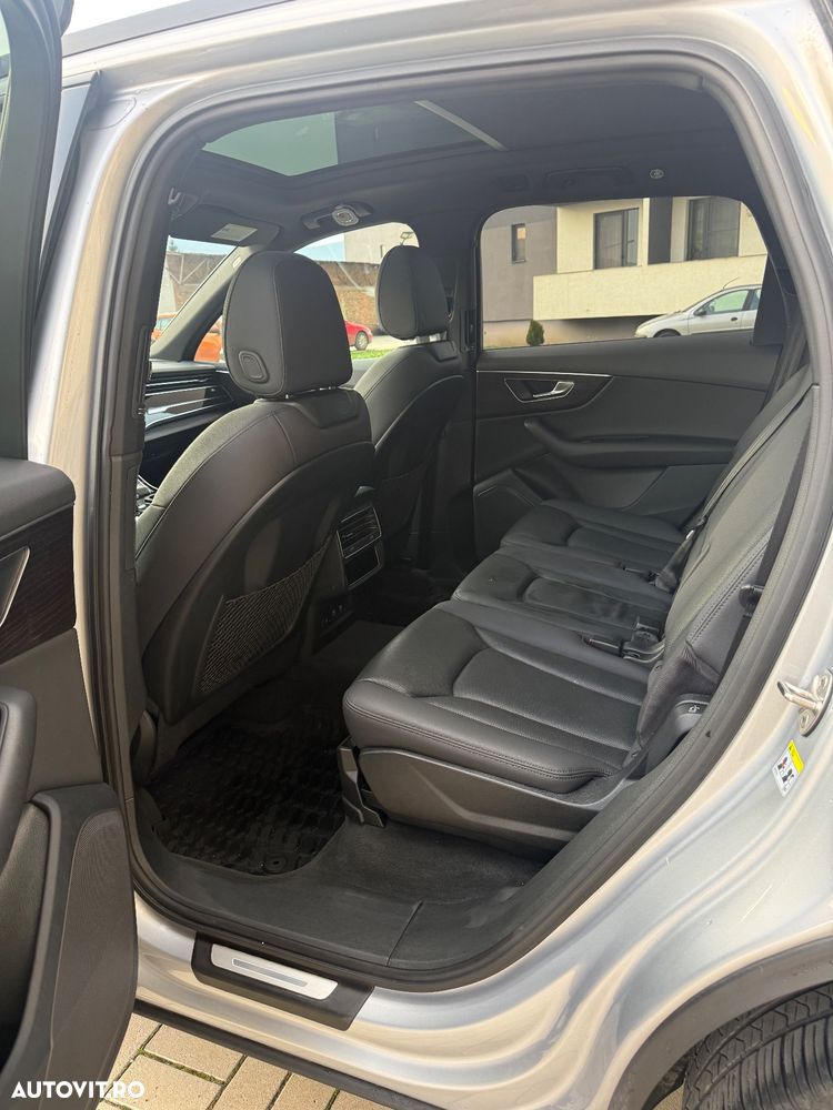 Audi Q7 55 TFSI quattro Tiptronic S line - 10