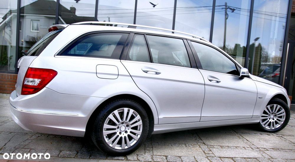 Mercedes-Benz Klasa C 200 (BlueEFFICIENCY) 7G-TRONIC Elegance - 26