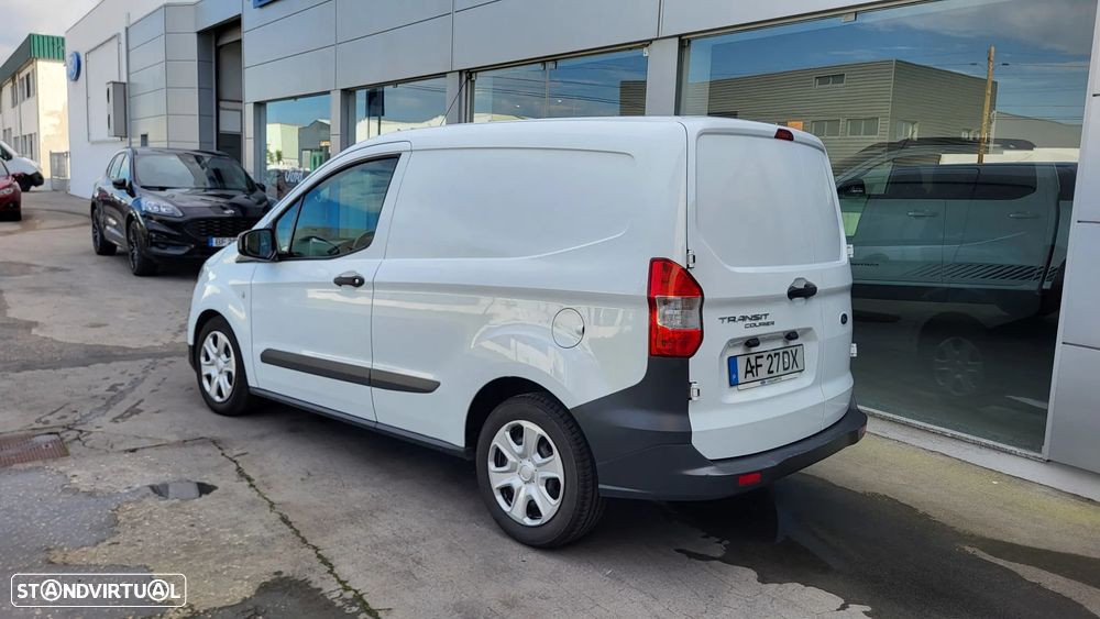 Ford Transit Courier - 4