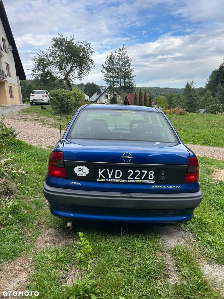 Opel Astra 1.4 GL (abs) - 4