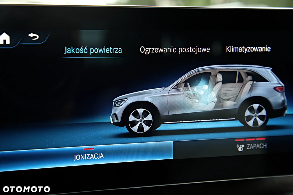 Mercedes-Benz GLC - 38