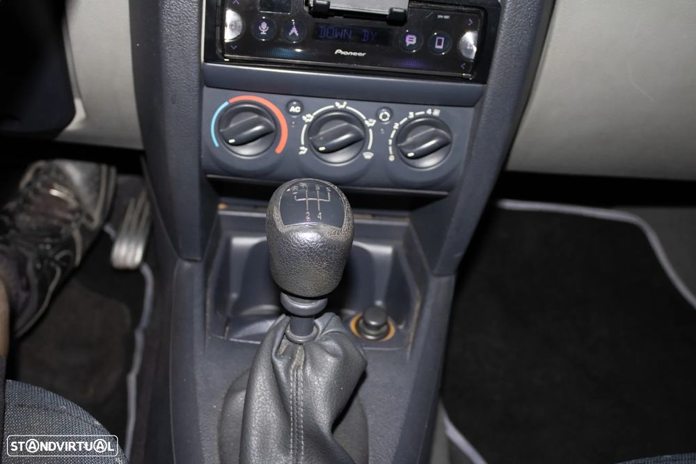 Renault Clio 1.2 16V Best Years - 25