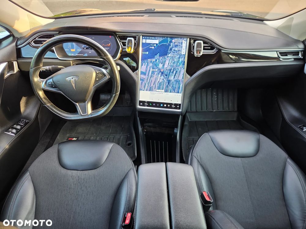 Tesla Model S 85 D - 30