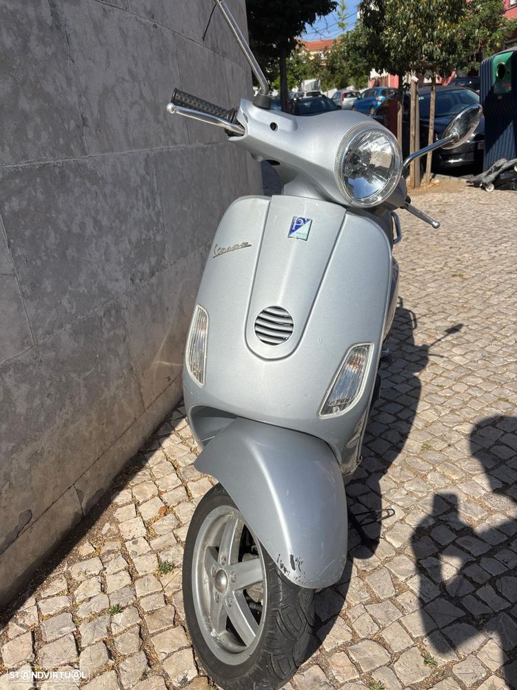 Piaggio Vespa - 1