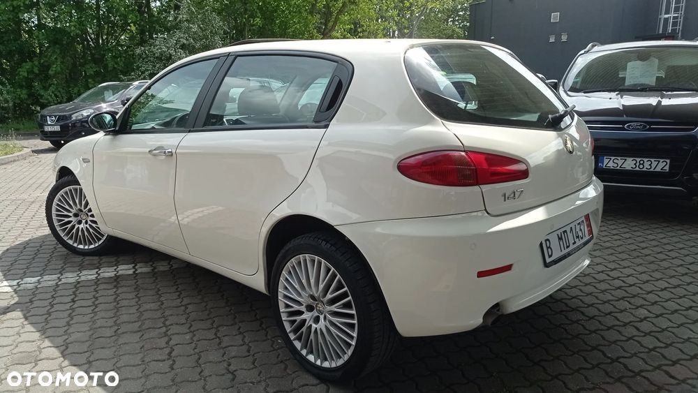 Alfa Romeo 147 1.6 Twin Spark AMICA - 14