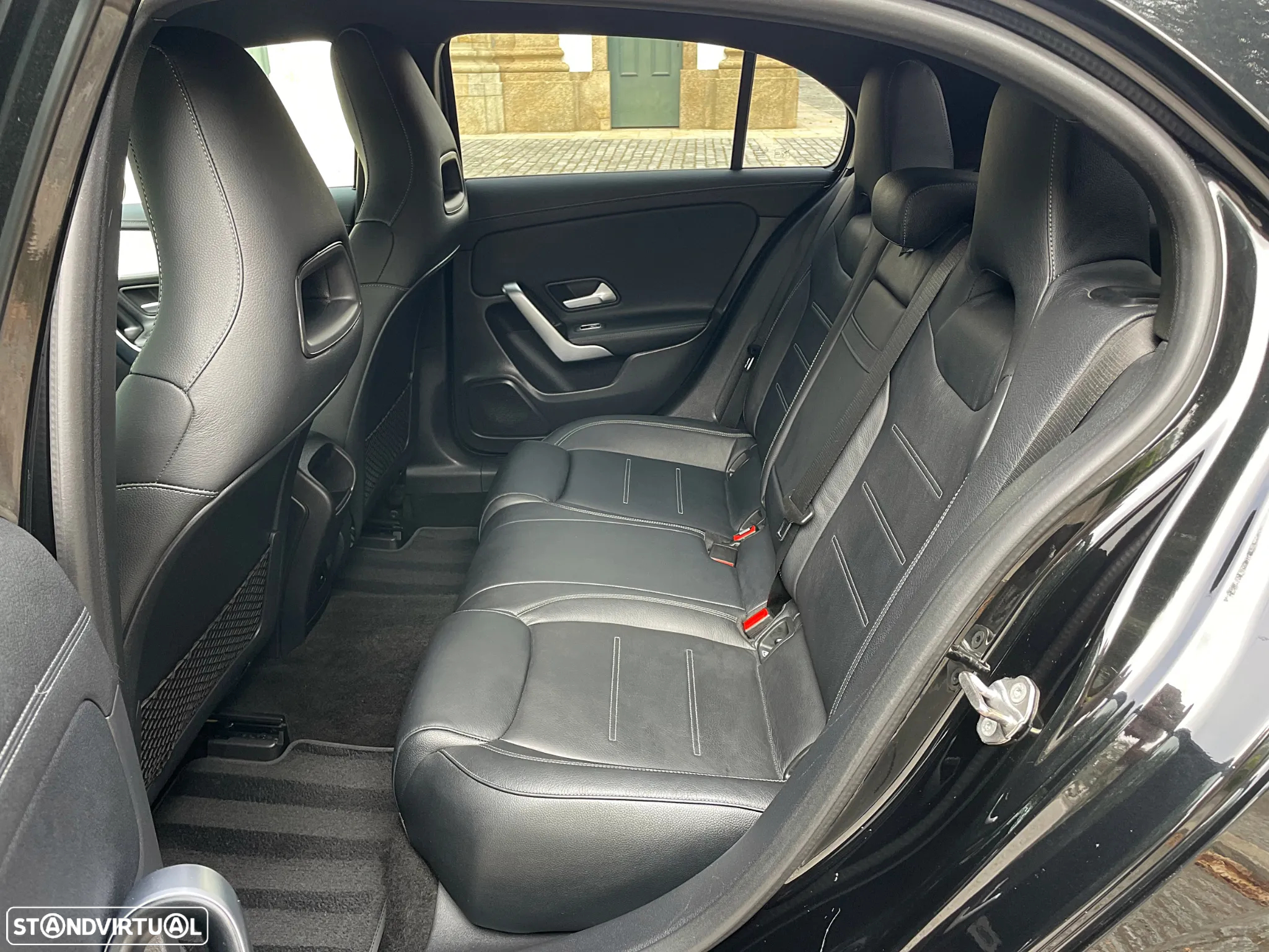 Mercedes-Benz A 250 e 8G-DCT AMG Line - 21